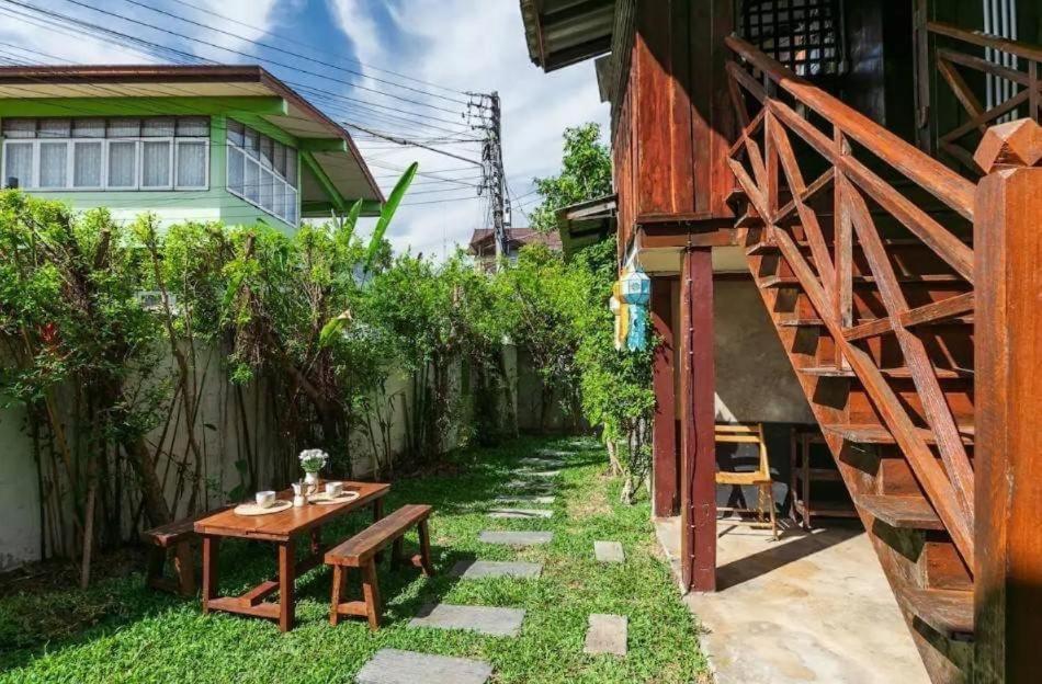 Nearthepark Backpack House Hostel Chiang Mai Luaran gambar