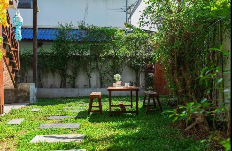 Nearthepark Backpack House Hostel Chiang Mai Luaran gambar